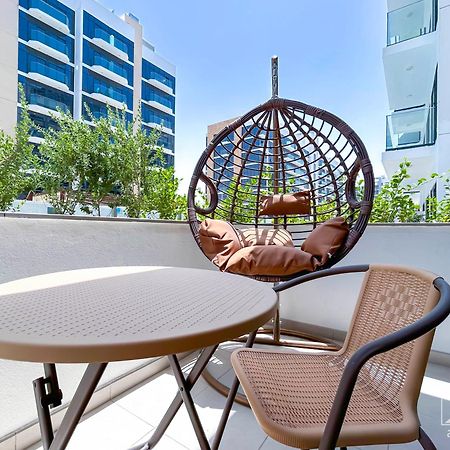 Charming Studio With Balcony In Azizi Riviera Dubai Exterior foto